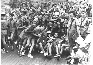 ECOLE D APPRENTISSAGE DE LA MARINE COLO  1958 SUR LE SISDI BEL ABBES